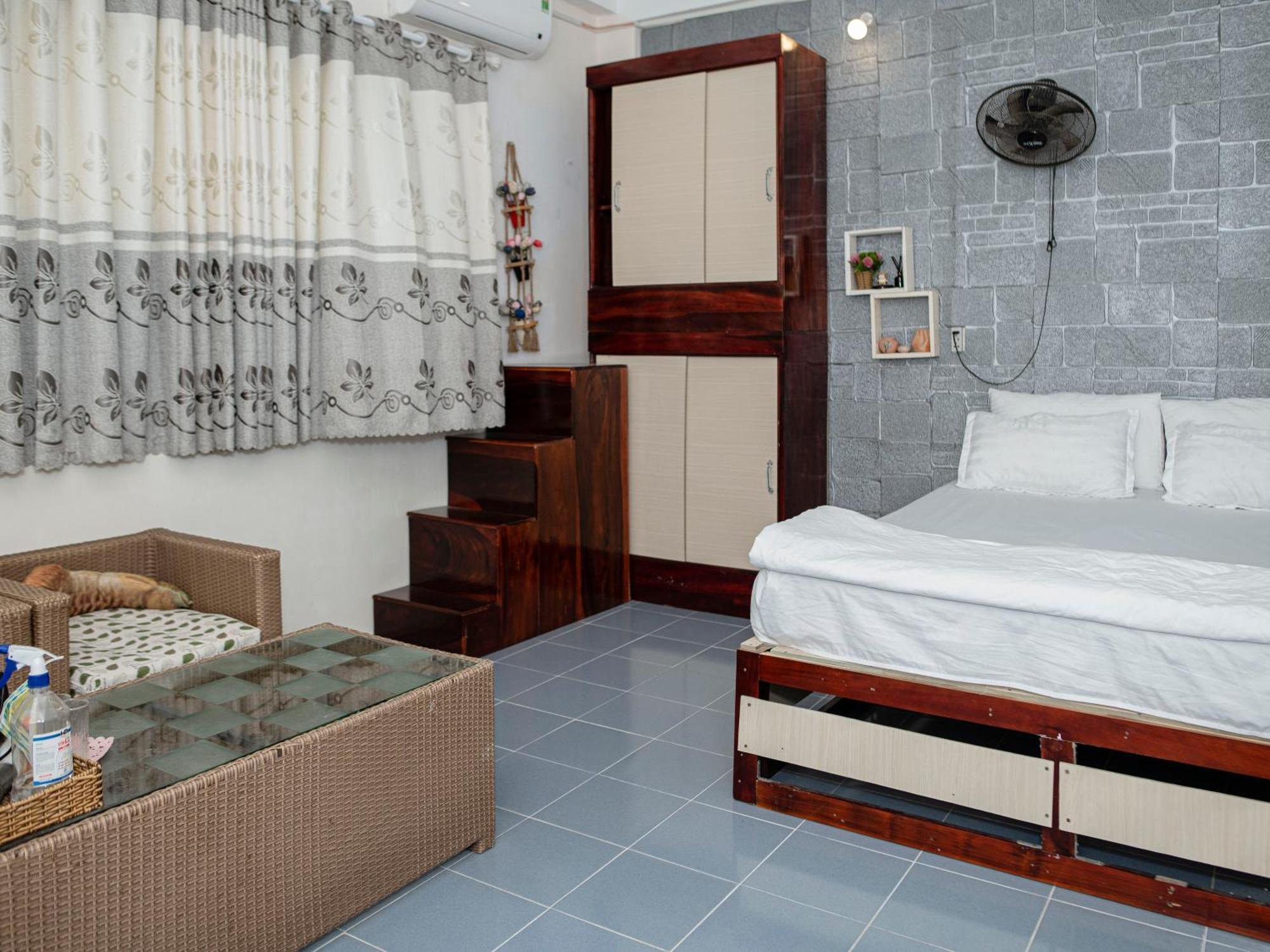 Bui Hostel - Ben Tau Ратьзя Экстерьер фото